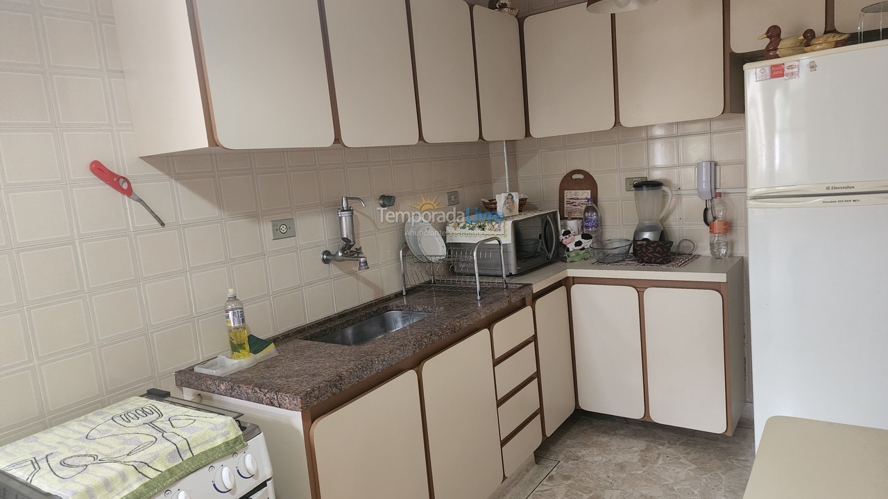 Apartamento para aluguel de temporada em Guarujá (Pitangueiras)