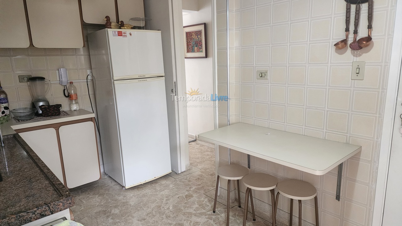 Apartamento para aluguel de temporada em Guarujá (Pitangueiras)