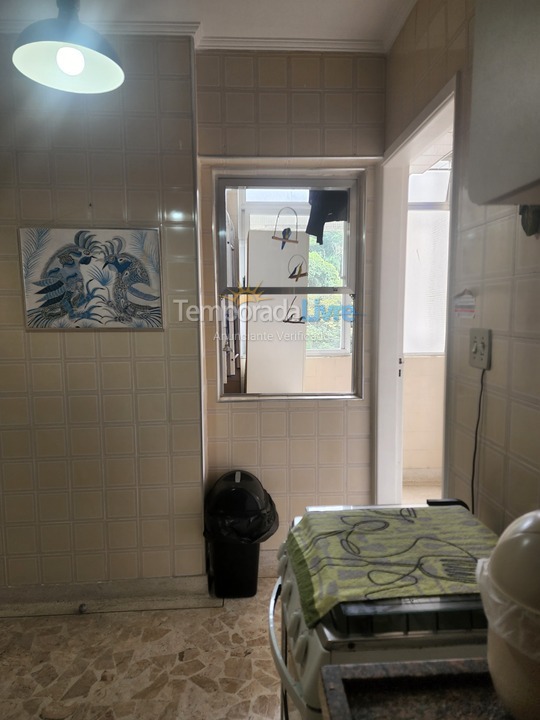 Apartamento para aluguel de temporada em Guarujá (Pitangueiras)