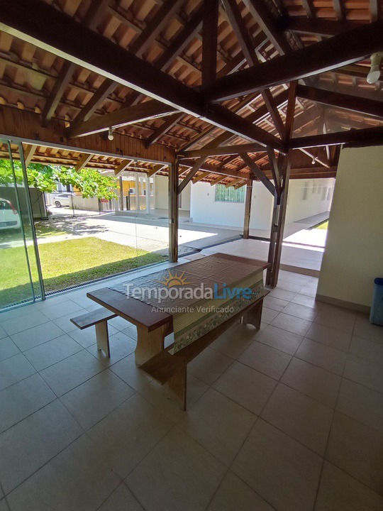 House for vacation rental in Governador Celso Ramos (Fazenda da Armação)