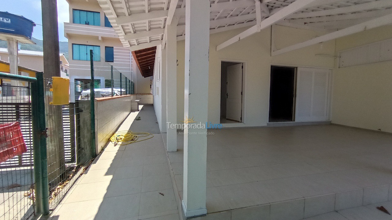 House for vacation rental in Governador Celso Ramos (Fazenda da Armação)