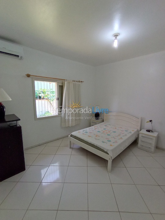 House for vacation rental in Governador Celso Ramos (Fazenda da Armação)