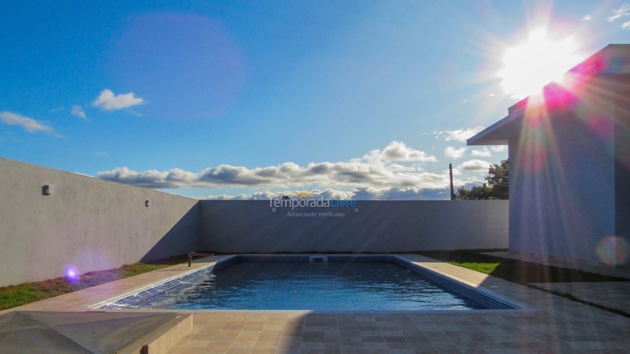 Casa para aluguel de temporada em Porangaba (Quadra)