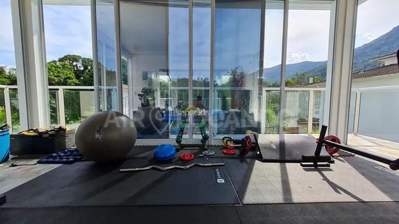 Casa para aluguel de temporada em São Sebastião (Maresias)