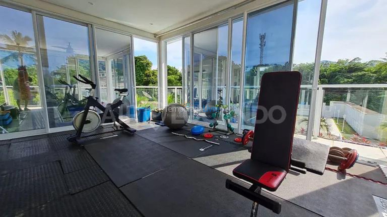 Casa para aluguel de temporada em São Sebastião (Maresias)