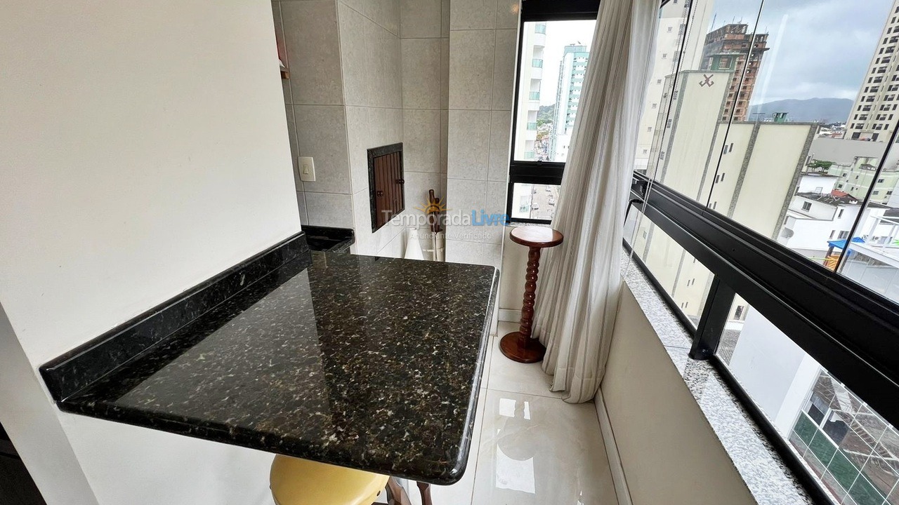 Apartamento para aluguel de temporada em Balneário Camboriú (Praia Central)