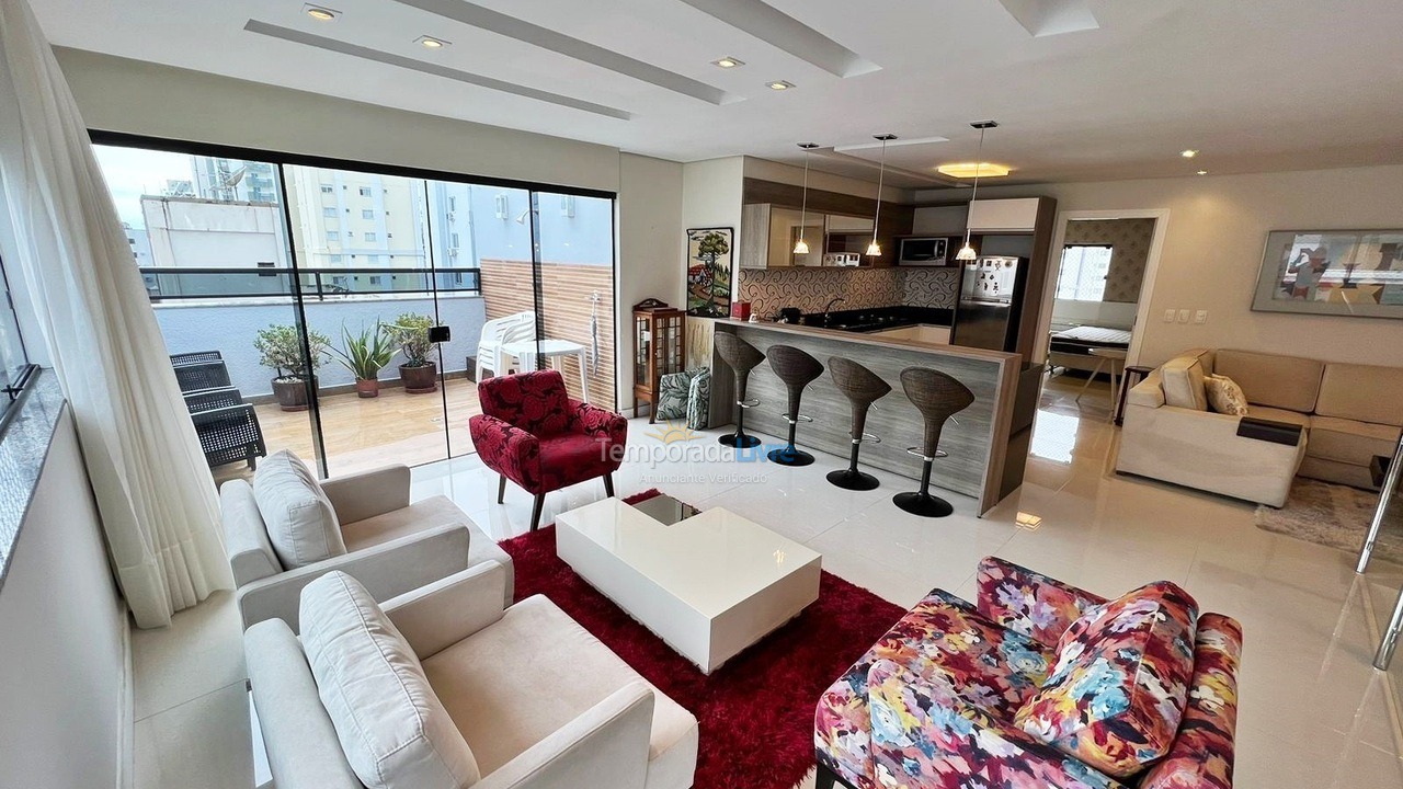 Apartamento para aluguel de temporada em Balneário Camboriú (Praia Central)