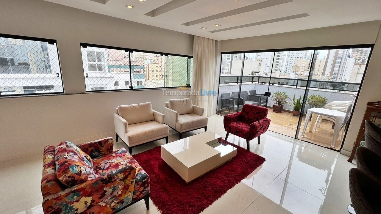 Apartamento para aluguel de temporada em Balneário Camboriú (Praia Central)