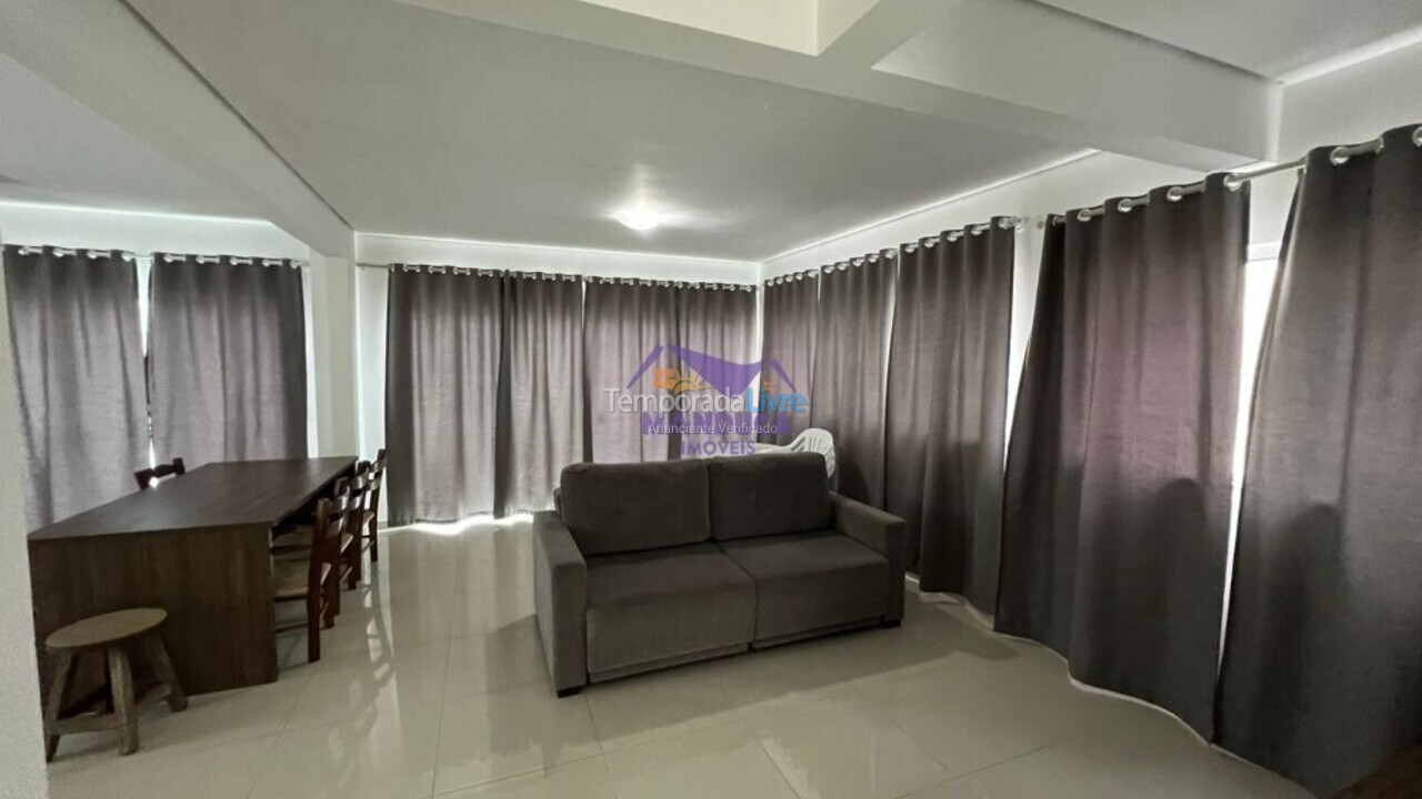 Apartamento para aluguel de temporada em Bombinhas (Praia de Quatro Ilhas)