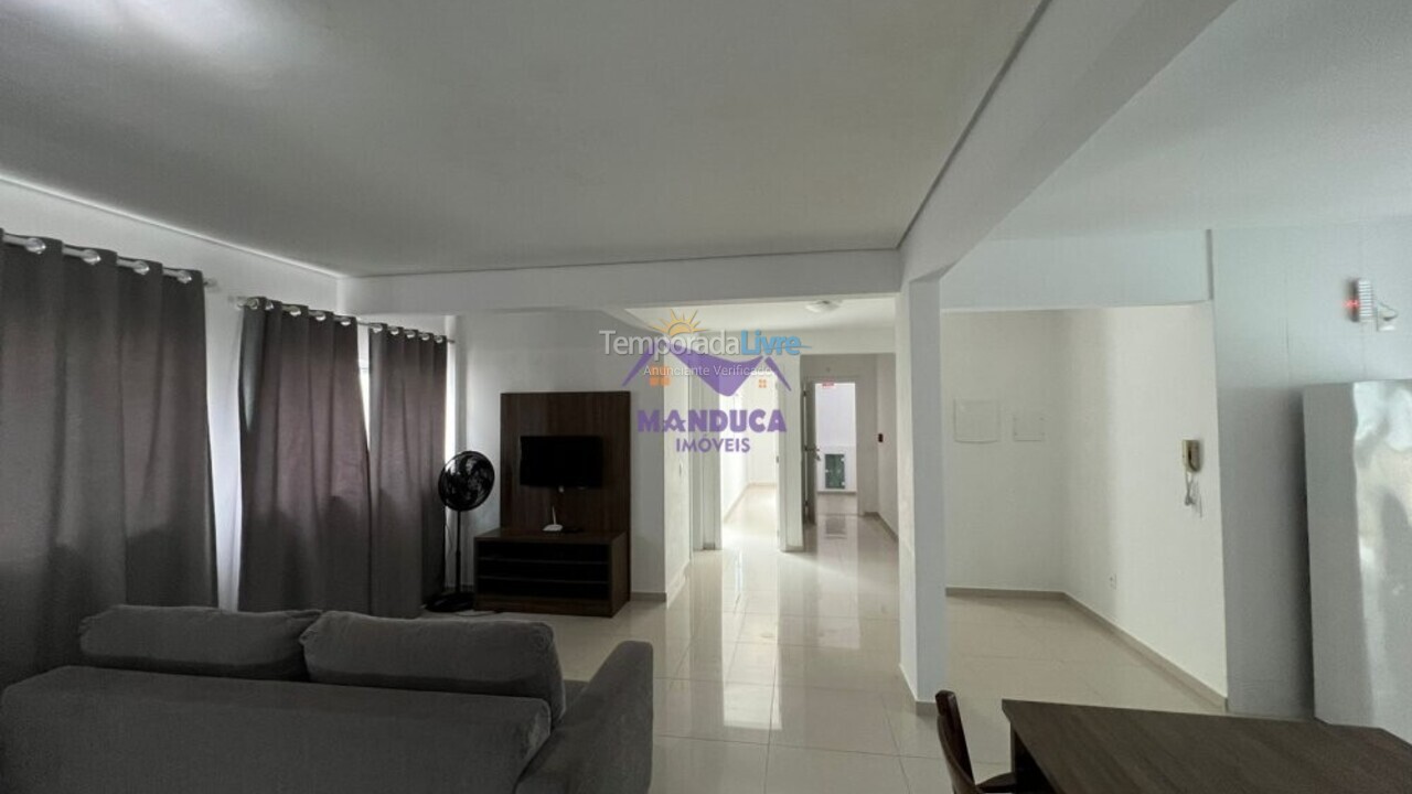 Apartamento para aluguel de temporada em Bombinhas (Praia de Quatro Ilhas)