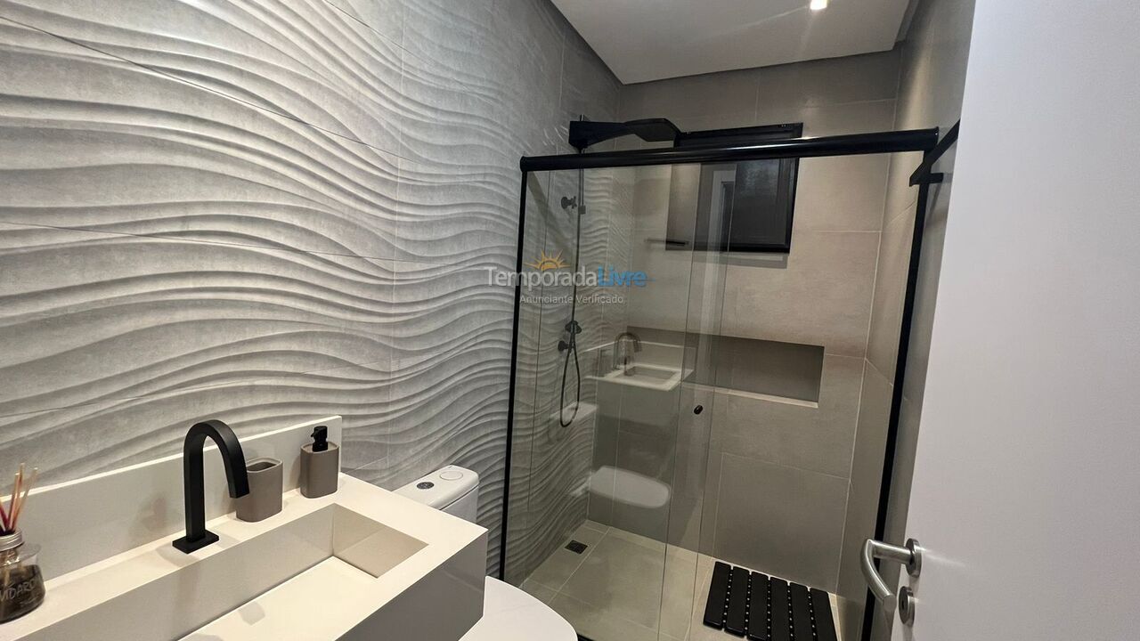 Casa para alquiler de vacaciones em Bertioga (Condominio Morada da Praia)