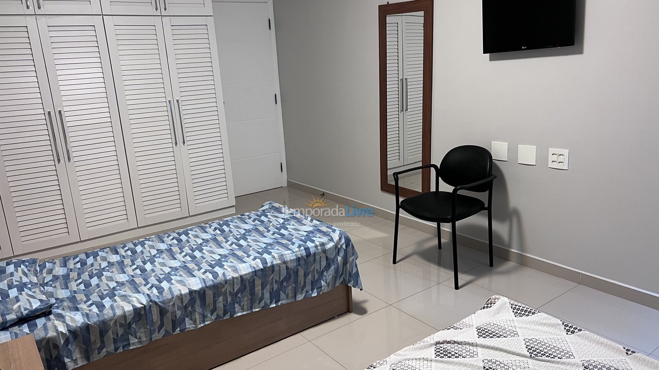 Apartamento para alquiler de vacaciones em Guarujá (Pitangueiras)