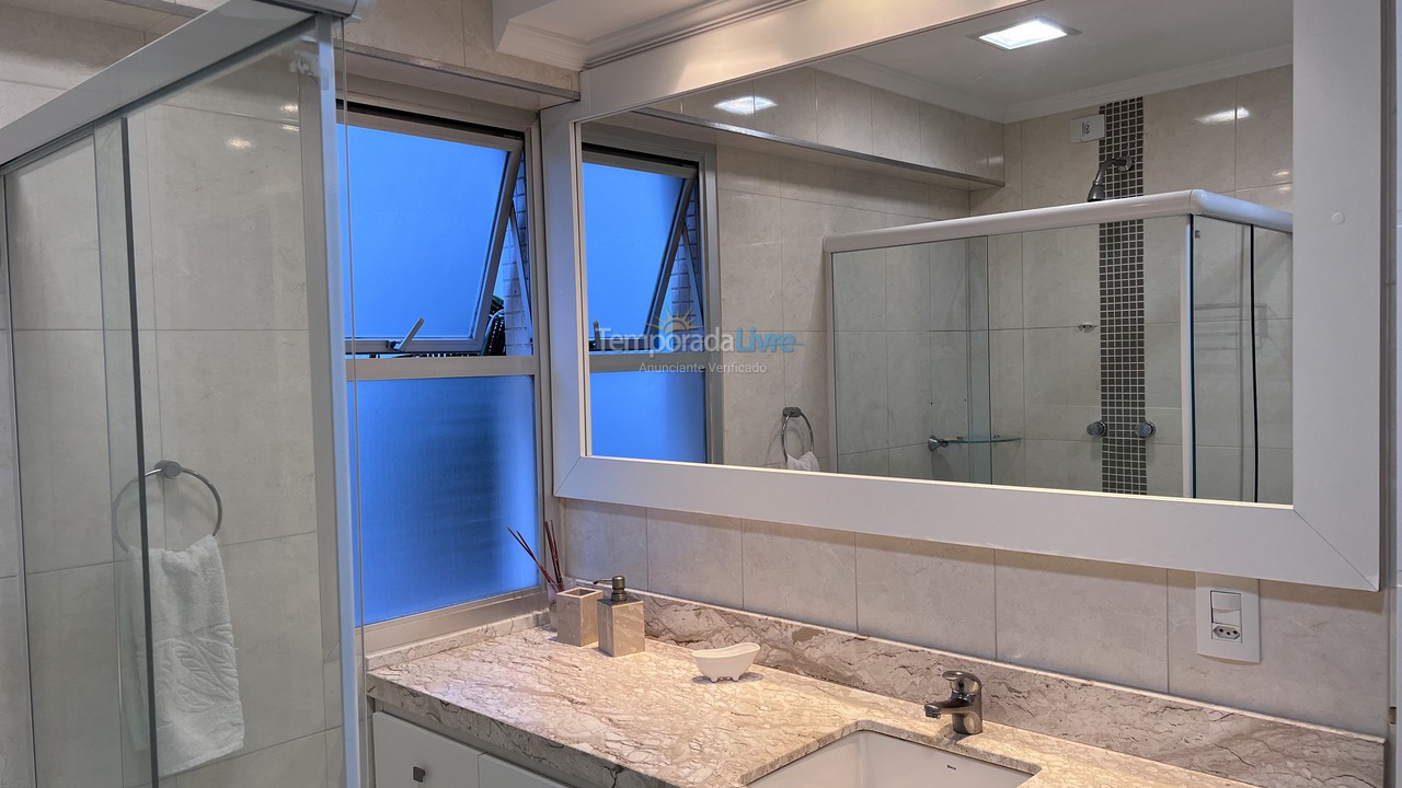 Apartamento para alquiler de vacaciones em Guarujá (Pitangueiras)