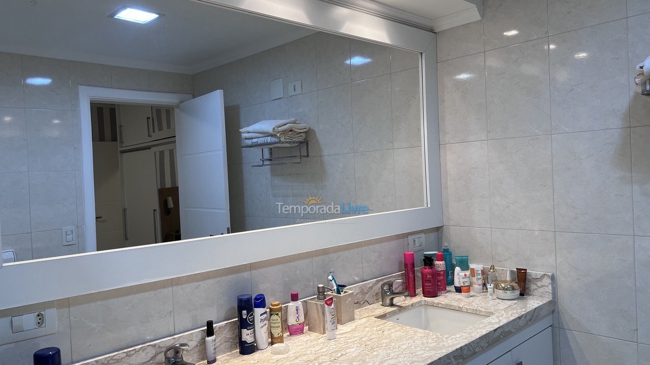 Apartamento para alquiler de vacaciones em Guarujá (Pitangueiras)