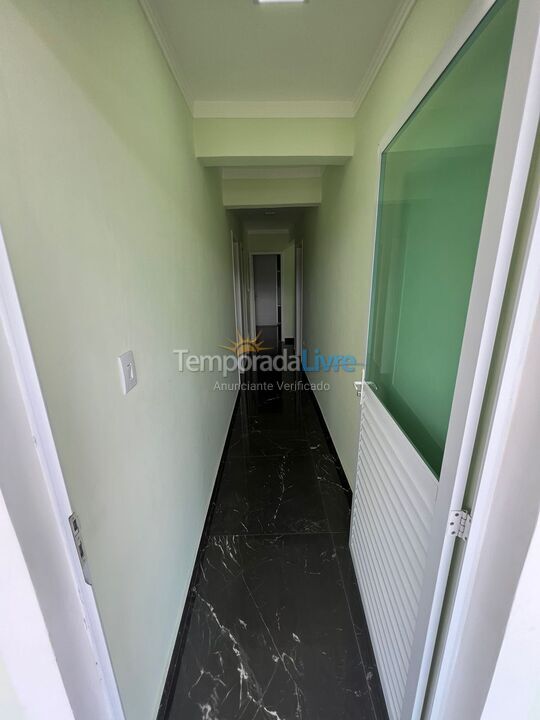 Casa para aluguel de temporada em Guarujá (Jardim Virgínia)