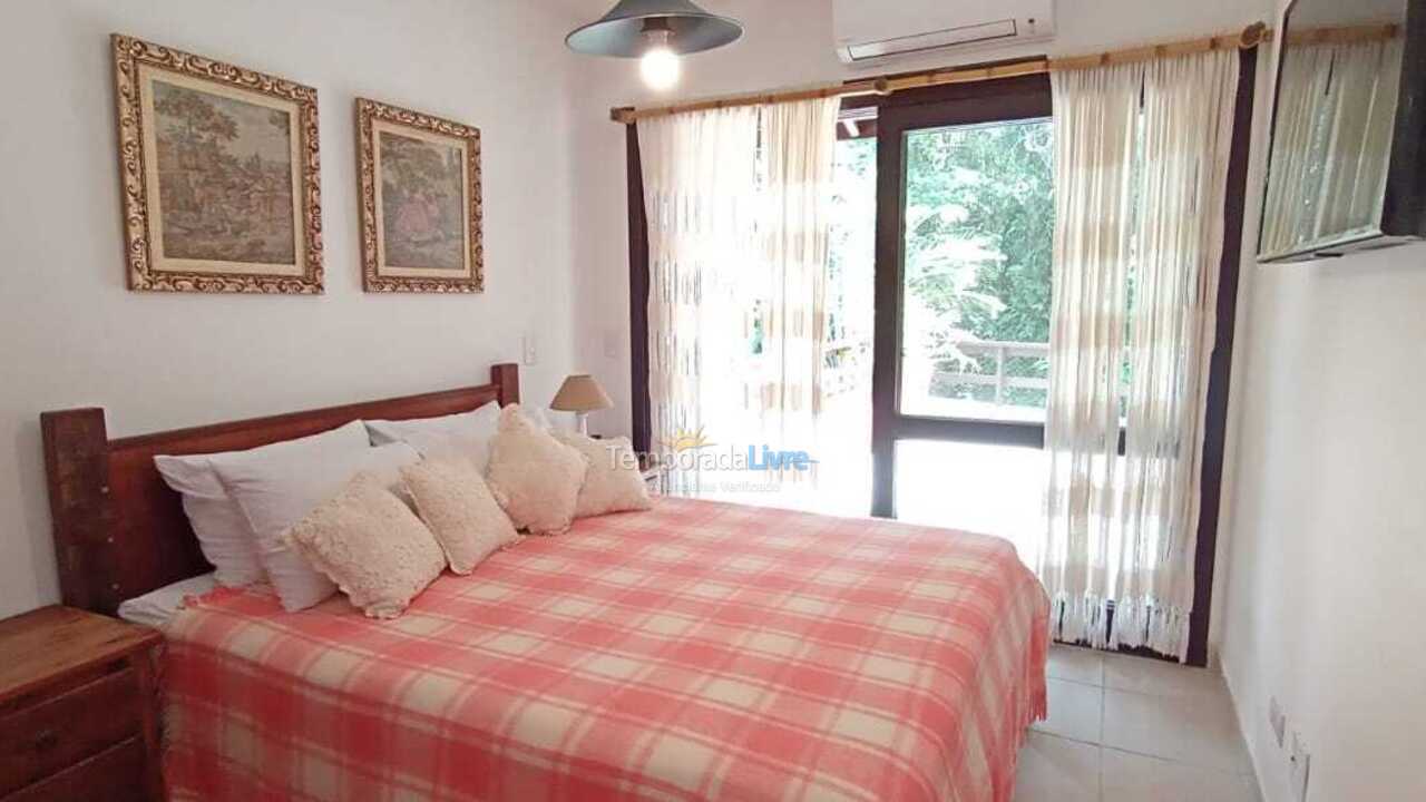 Casa para aluguel de temporada em São Sebastião (Praia da Baleia)