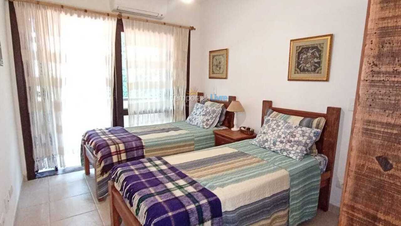 Casa para aluguel de temporada em São Sebastião (Praia da Baleia)