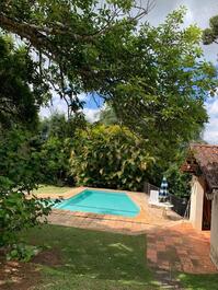 Country house for rent in a gated community, 24 hour security.