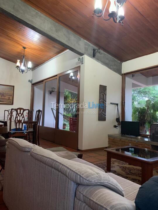 House for vacation rental in Ibiúna (Condomínio Colinas de Ibiúna)