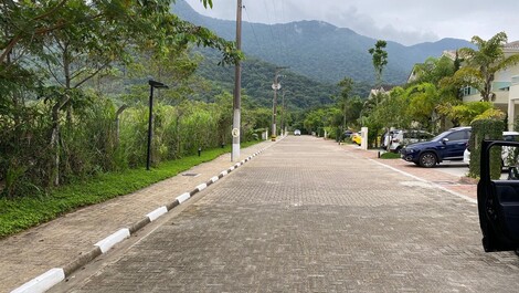 Vista rua interna condomínio
