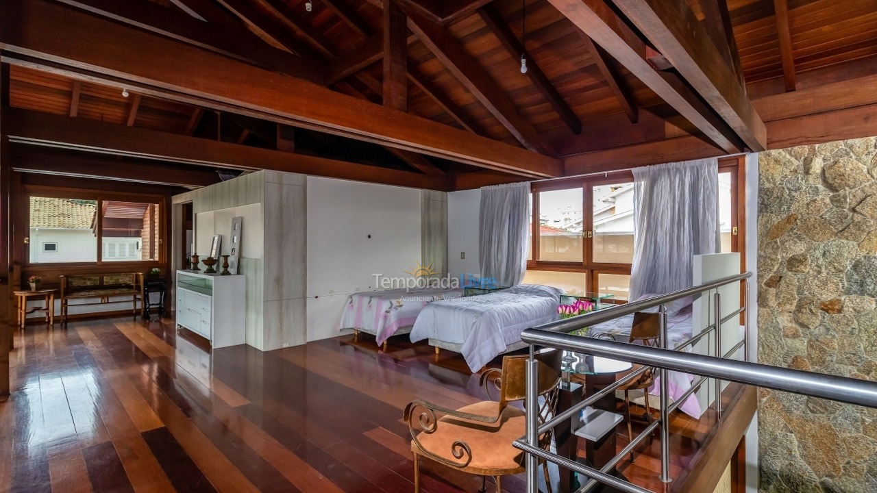 Casa para aluguel de temporada em Florianopolis (Jurerê Internacional)