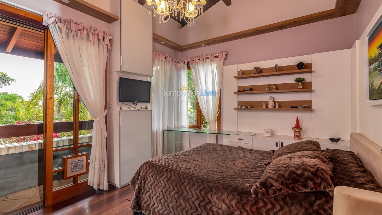 Casa para aluguel de temporada em Florianopolis (Jurerê Internacional)