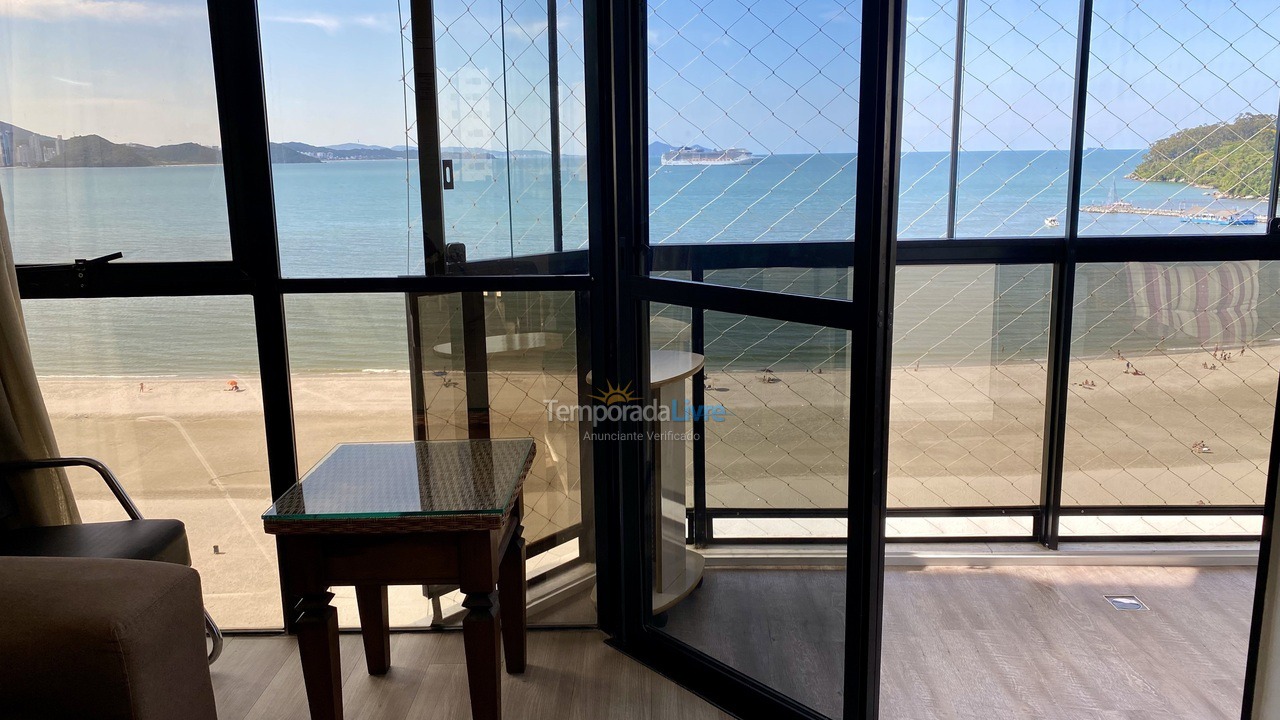Apartamento para aluguel de temporada em Balneário Camboriú (Praia Central)