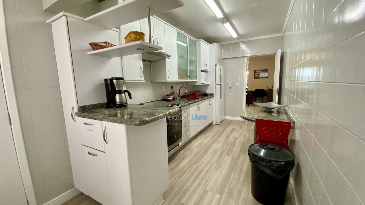 Apartamento para aluguel de temporada em Balneário Camboriú (Praia Central)