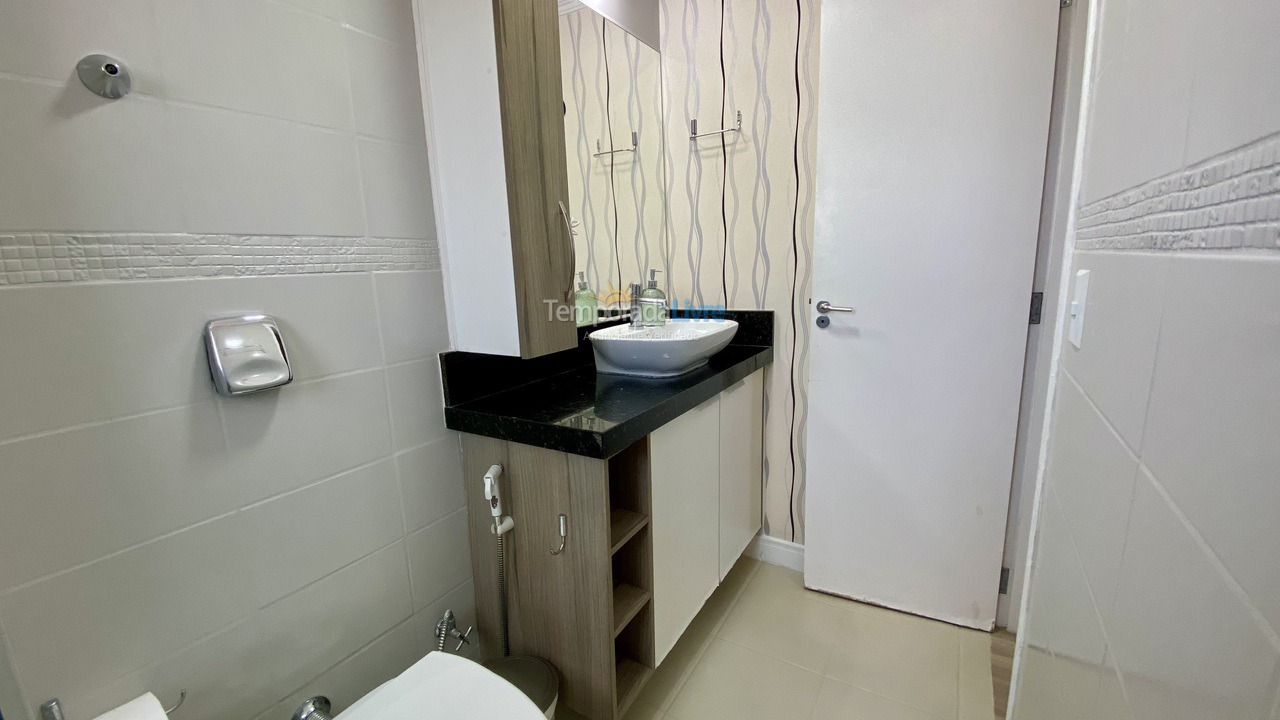 Apartamento para aluguel de temporada em Balneário Camboriú (Praia Central)