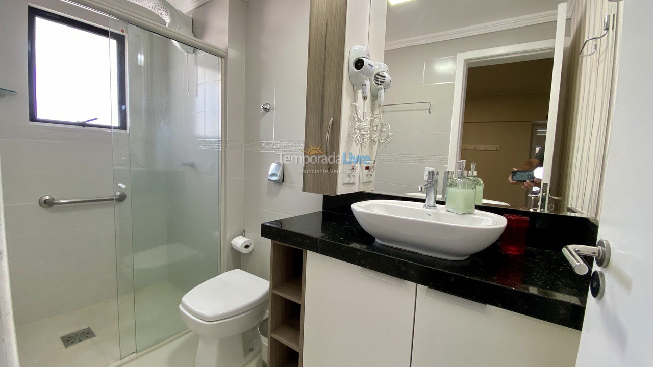 Apartamento para aluguel de temporada em Balneário Camboriú (Praia Central)