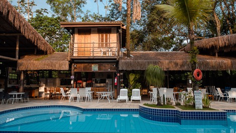 COUSES WITH 2 SUITES FOR UP TO 8 PEOPLE