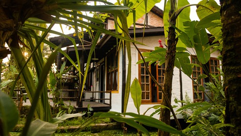 Casa com 3 suítes para até 10 pessoas