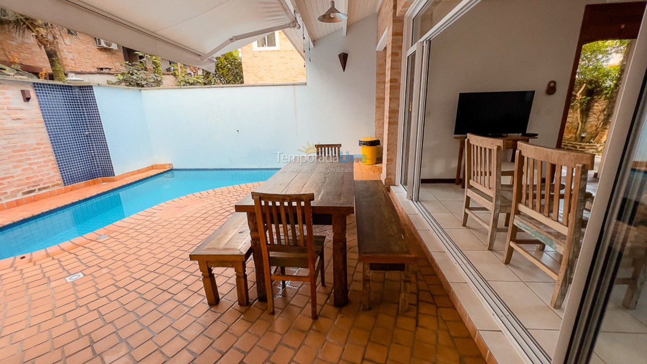 Casa para aluguel de temporada em São Sebastião (Juquehy)