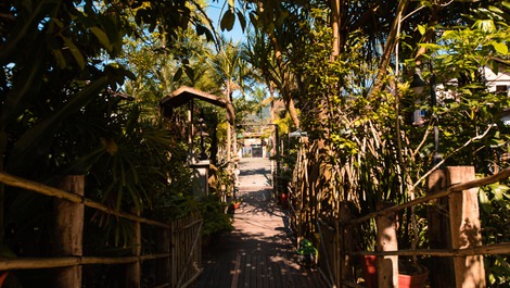 CONDOMÍNIO COM 18 CASAS -JUQUEHY - 130 PESSOAS - CONSULTE