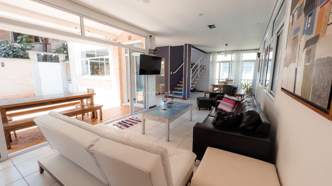 Casa para aluguel de temporada em São Sebastião (Juquehy)