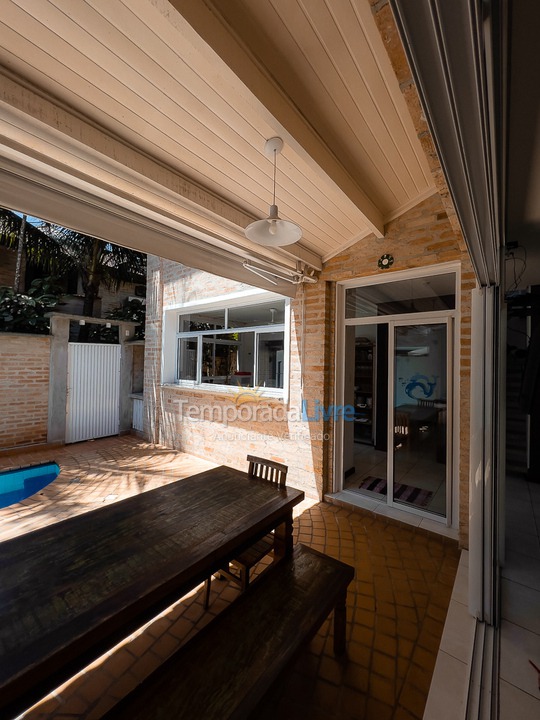 Casa para aluguel de temporada em São Sebastião (Juquehy)