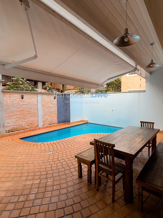 Casa para aluguel de temporada em São Sebastião (Juquehy)