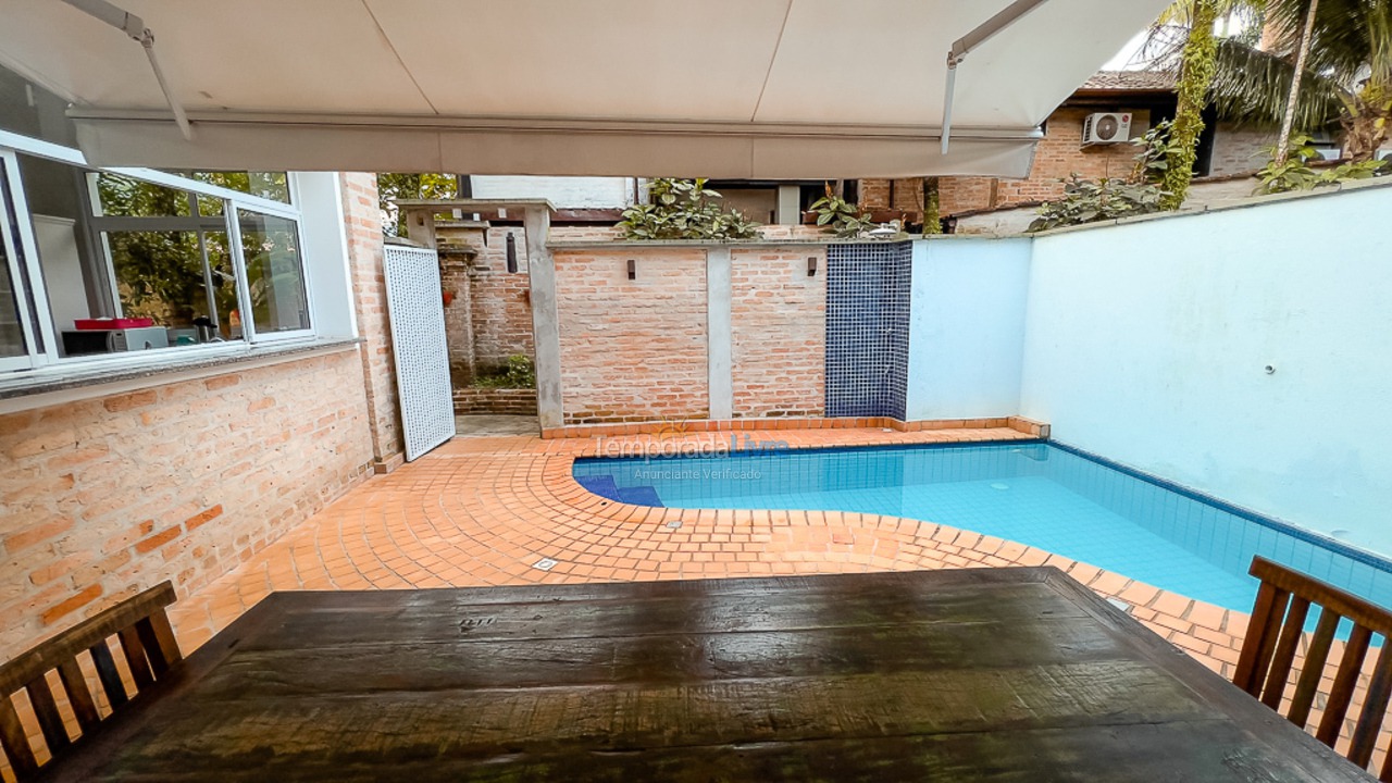 Casa para aluguel de temporada em São Sebastião (Juquehy)