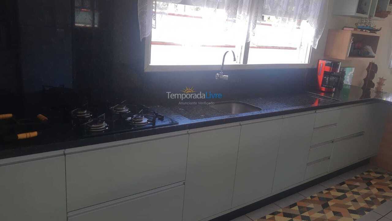 Casa para aluguel de temporada em São Francisco do Sul (Itaguaçu)