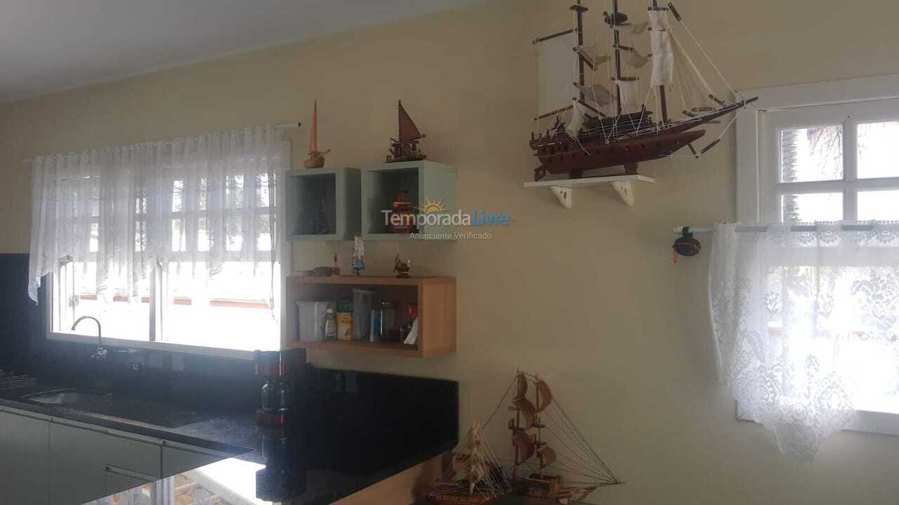 Casa para aluguel de temporada em São Francisco do Sul (Itaguaçu)