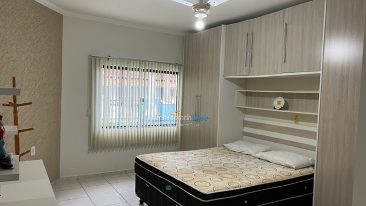 Casa para alquiler de vacaciones em São Francisco do Sul (Enseada)