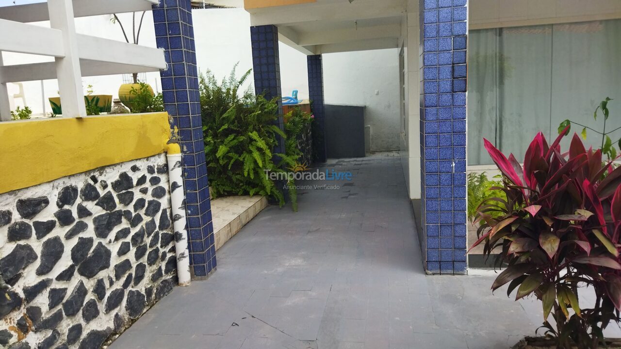 Casa para alquiler de vacaciones em Lauro de Freitas (Praia de Ipitanga)