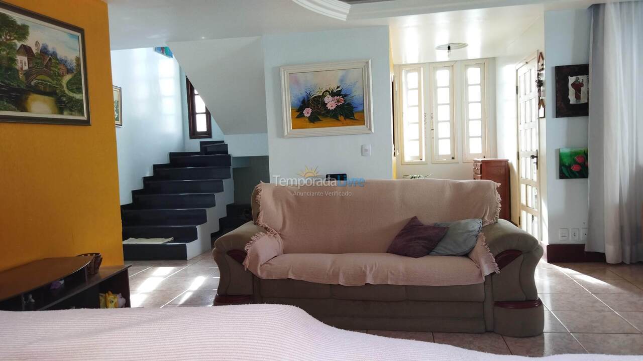 Casa para alquiler de vacaciones em Lauro de Freitas (Praia de Ipitanga)