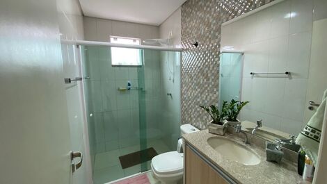 Rent a house with a pool in Guaratuba for the season