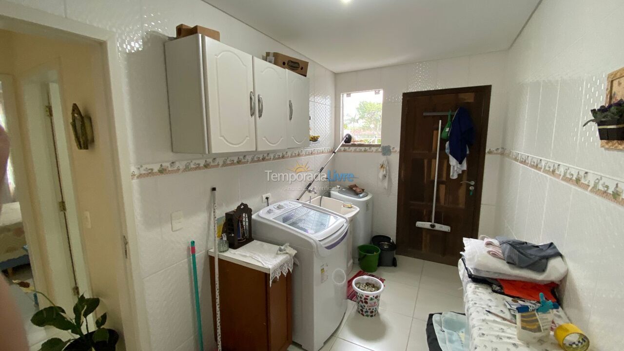 House for vacation rental in Guaratuba (Centro)