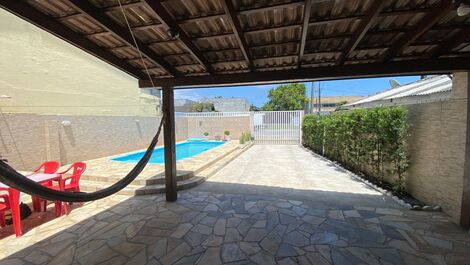 Rent a house with a pool in Guaratuba for the season