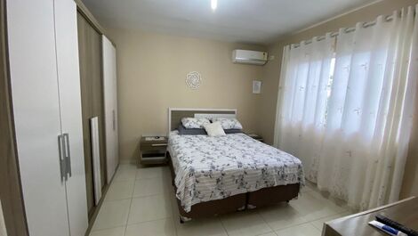 Rent a house with a pool in Guaratuba for the season