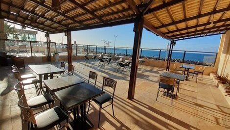 202 Flat mobiliado com vista lateral mar na Praia de Iracema