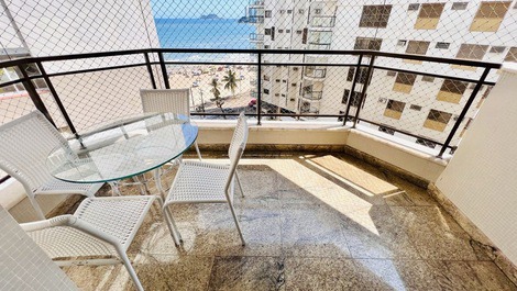 Apartamento en el Paseo Marítimo de Praia das Pitangueiras - 20 Metros de la Playa