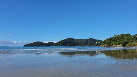 Canto direito da enseada 